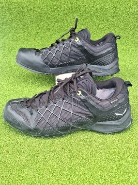 Salewa Men’s Size 10 Wildfire GTX  Hiking Approach Shoes Black Climbing Sneaker